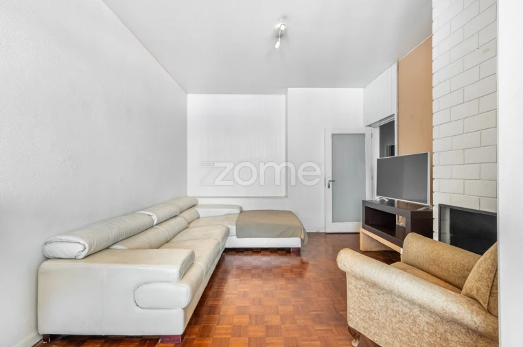 Apartamento T5 para Venda em Bonfim Foto 17