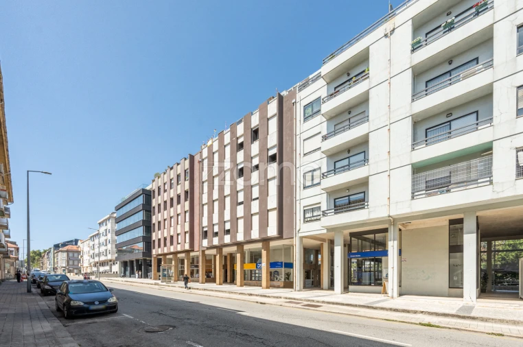 Apartamento T5 para Venda em Bonfim Foto 2