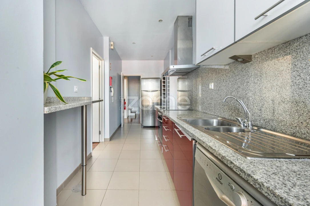 Apartamento T5 para Venda em Bonfim Foto 11