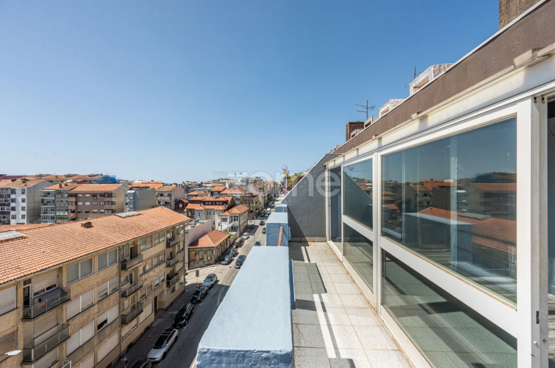 Apartamento T5 para Venda em Bonfim Foto 32
