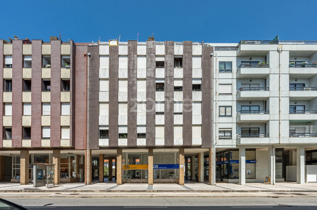 Apartamento T5 para Venda em Bonfim Foto 1