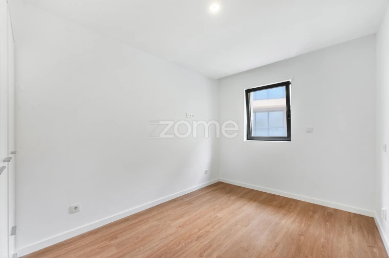 Apartamento T2 para Venda em Mafamude e Vilar do Paraíso Foto 18