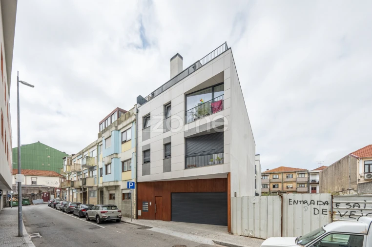 Apartamento T2 para Venda em Mafamude e Vilar do Paraíso Foto 24
