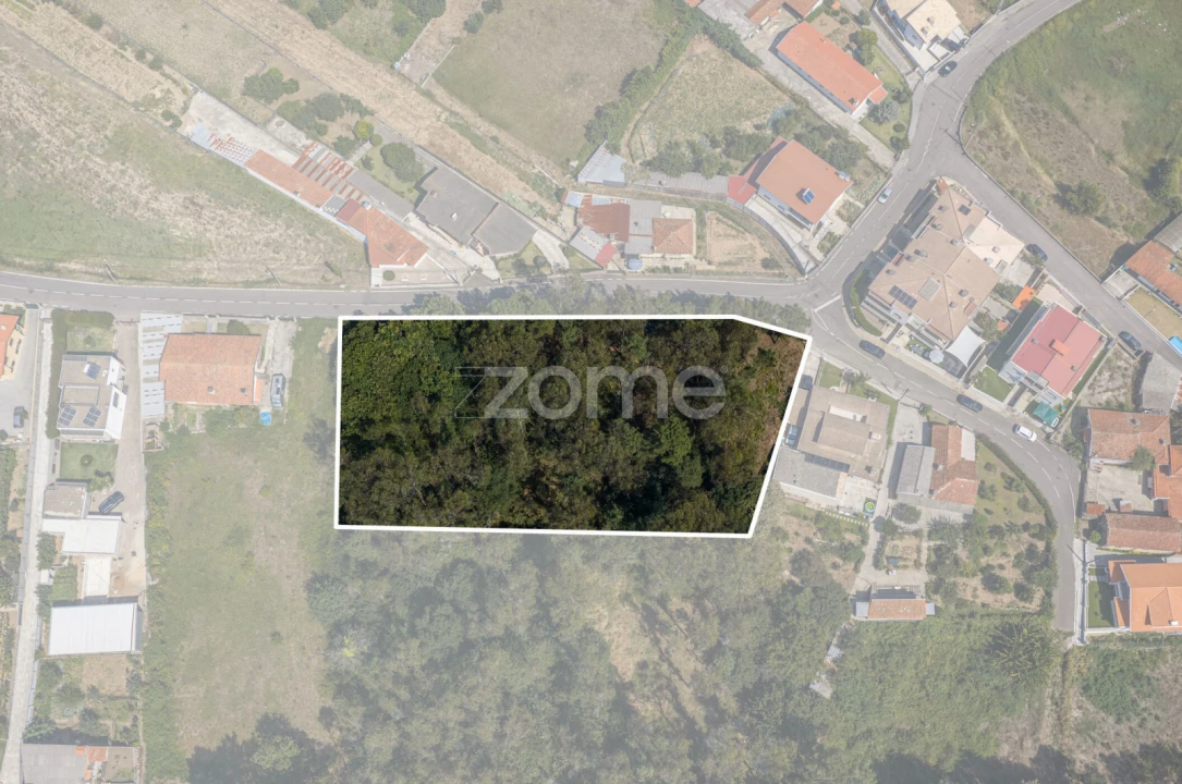 Terreno para Venda em Fornos Foto 1