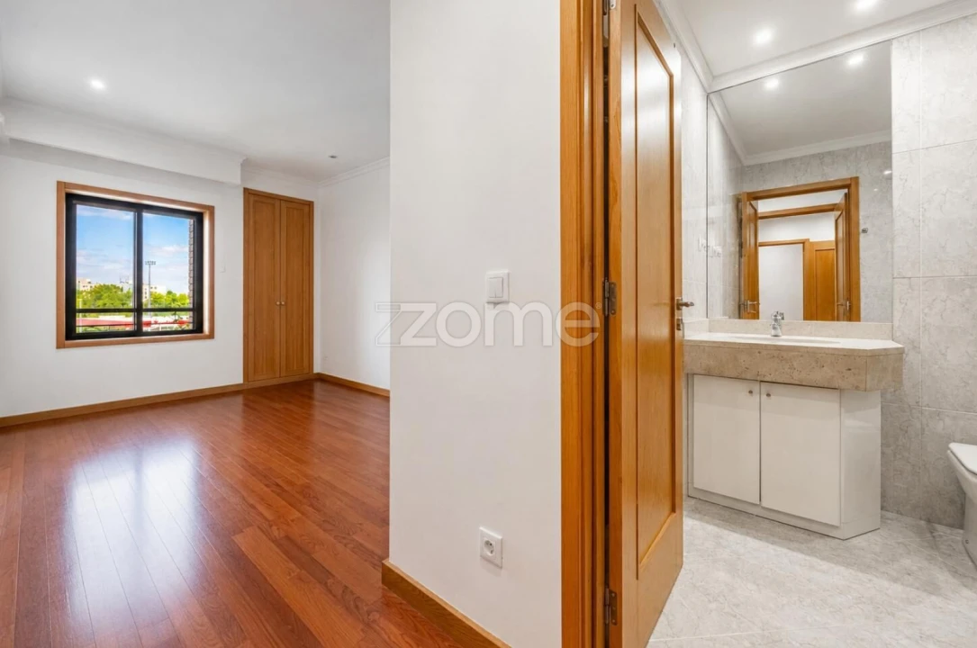Apartamento T3 para Arrendamento em Canidelo Foto 16