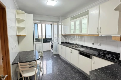 Apartamento T3 para Arrendamento em Canidelo