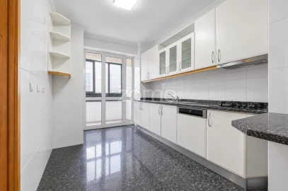 Apartamento T3 para Arrendamento em Canidelo