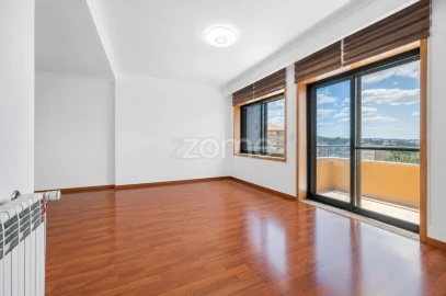 Apartamento T3 para Arrendamento em Canidelo