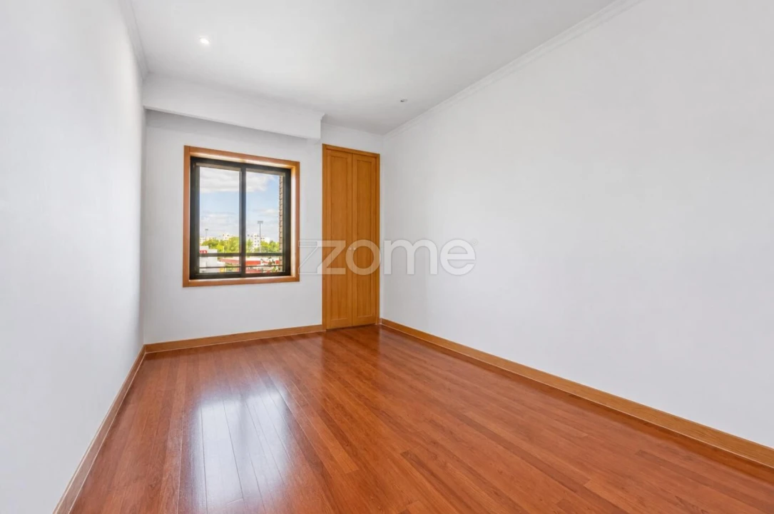 Apartamento T3 para Arrendamento em Canidelo Foto 17