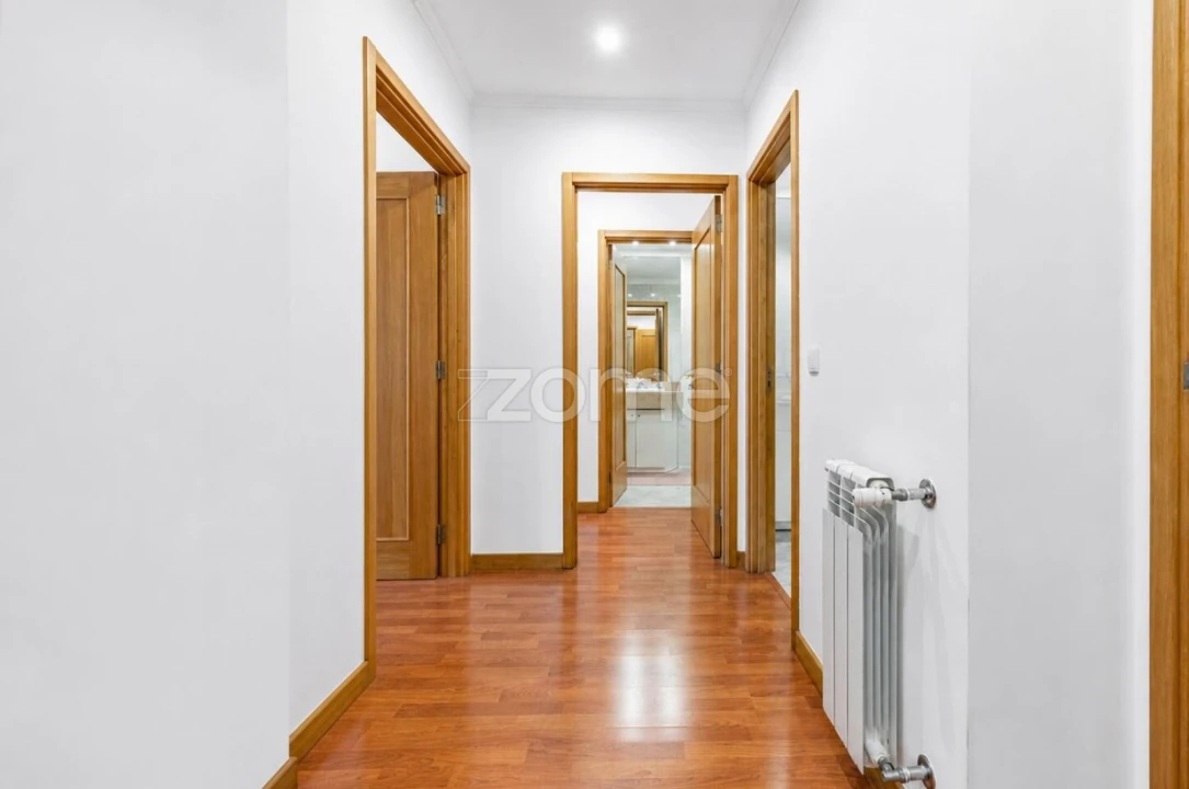 Apartamento T3 para Arrendamento em Canidelo Foto 15