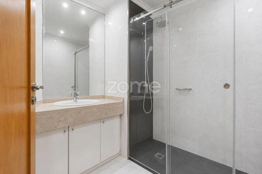 Apartamento T3 para Arrendamento em Canidelo Foto 23