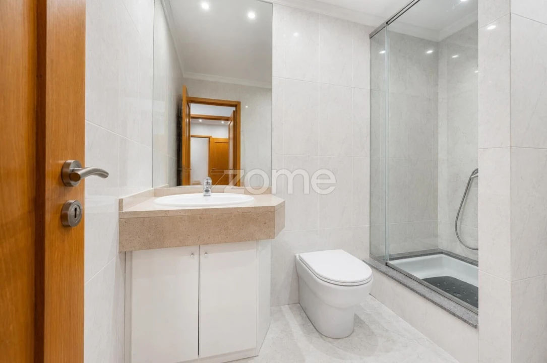 Apartamento T3 para Arrendamento em Canidelo Foto 18