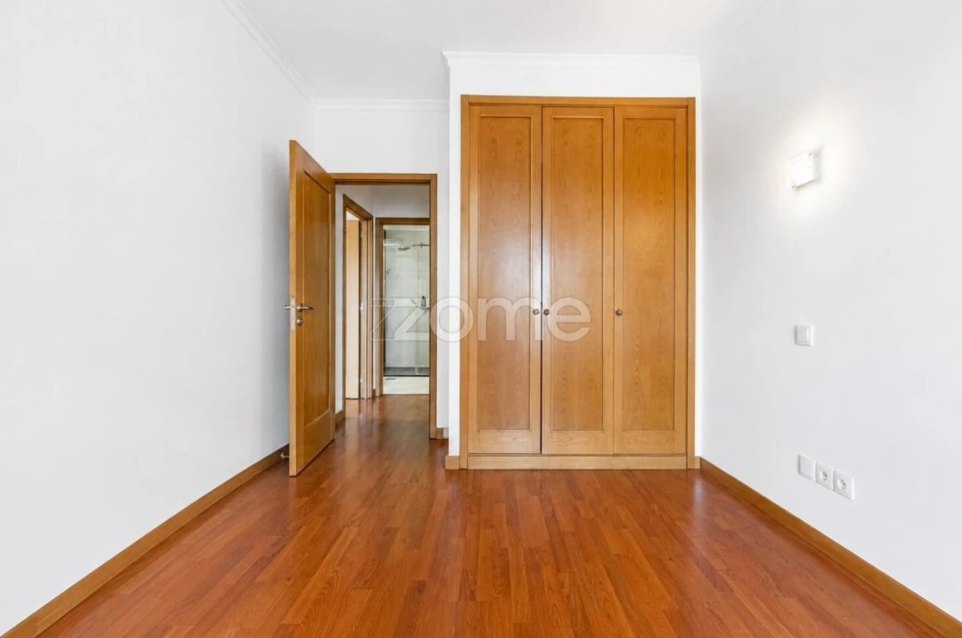 Apartamento T3 para Arrendamento em Canidelo Foto 20