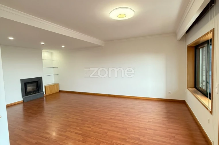 Apartamento T3 para Arrendamento em Canidelo Foto 9