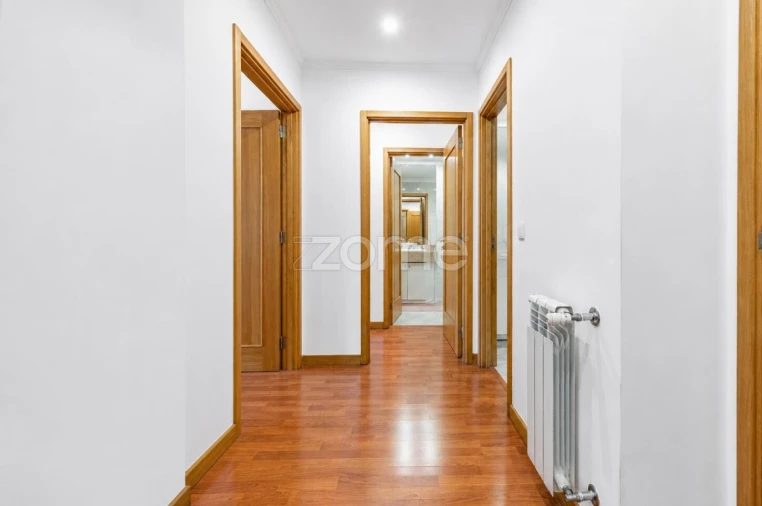 Apartamento T3 para Arrendamento em Canidelo Foto 15