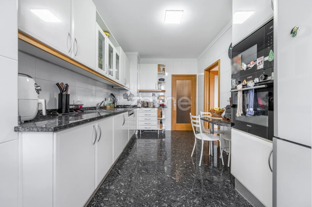 Apartamento T3 para Arrendamento em Canidelo Foto 5