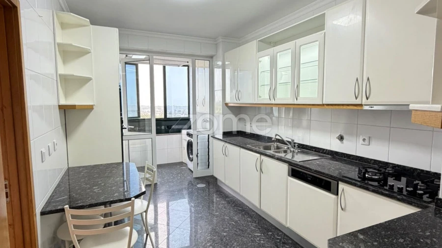 Apartamento T3 para Arrendamento em Canidelo