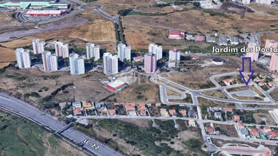 Apartamento T2 para Venda em Santo António dos Cavaleiros e Frielas