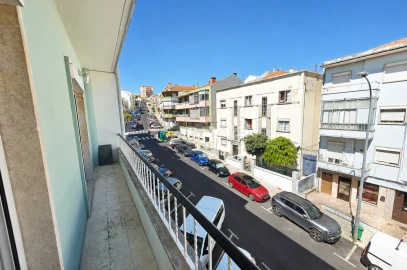 Apartamento T2 para Arrendamento em Mina de Água