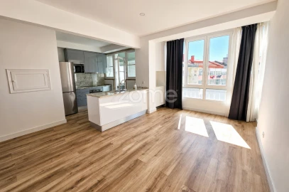 Apartamento T2 para Arrendamento em Mina de Água