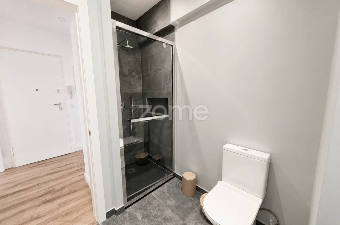 Apartamento T2 para Arrendamento em Mina de Água Foto 13