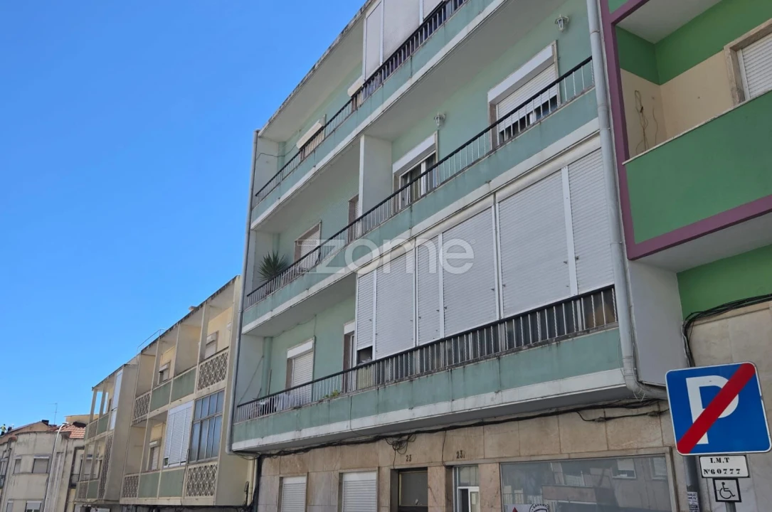 Apartamento T2 para Arrendamento em Mina de Água Foto 14