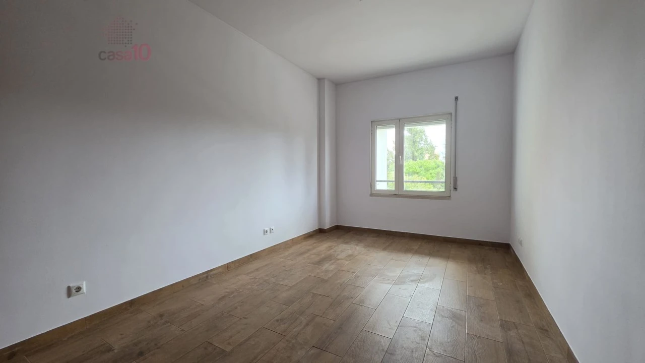 Apartamento T3 para Venda em Parque das Nações Foto 12