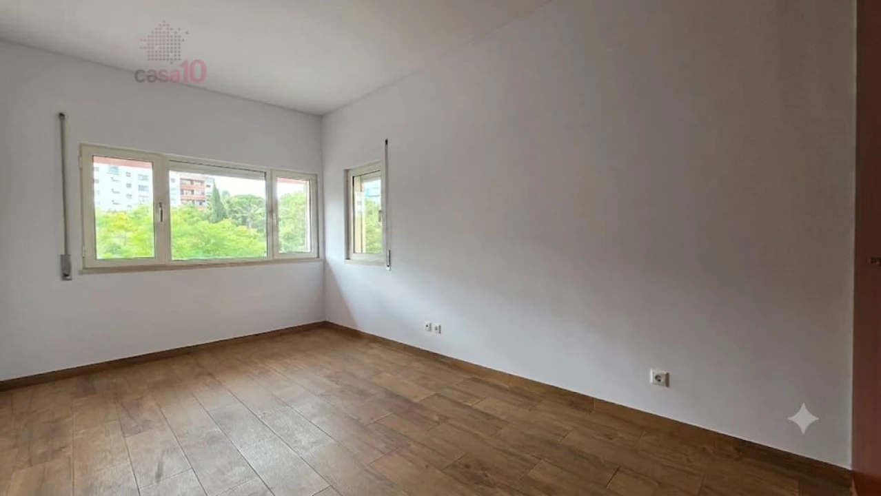 Apartamento T3 para Venda em Parque das Nações Foto 18