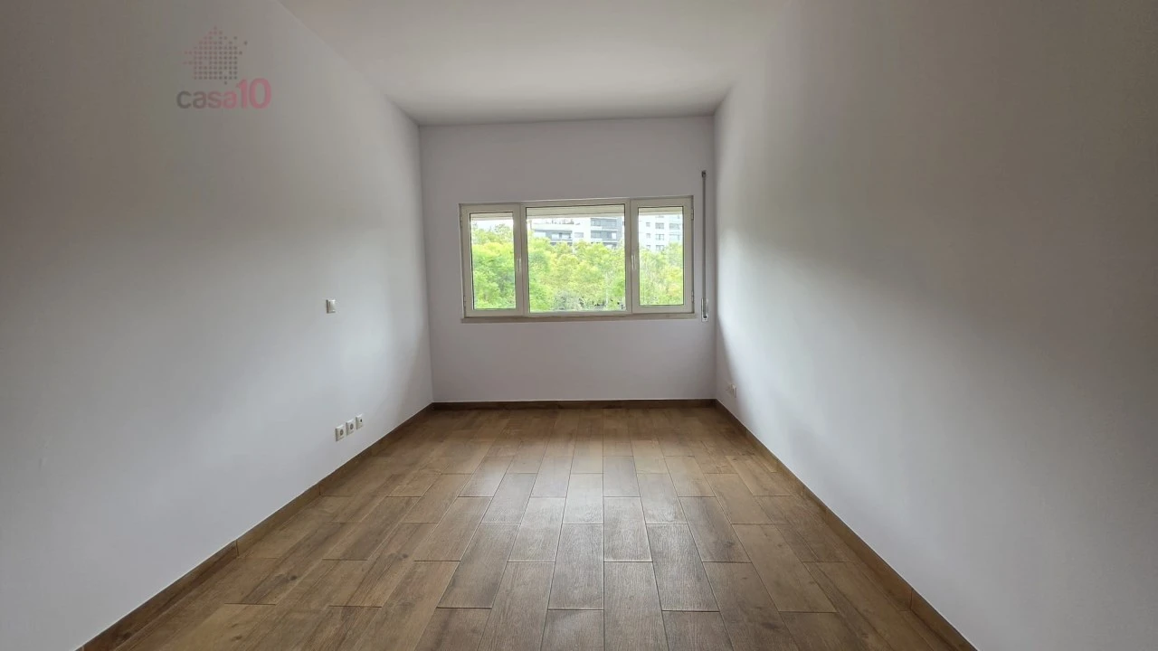 Apartamento T3 para Venda em Parque das Nações Foto 22