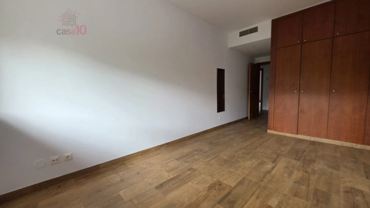 Apartamento T3 para Venda em Parque das Nações Foto 24