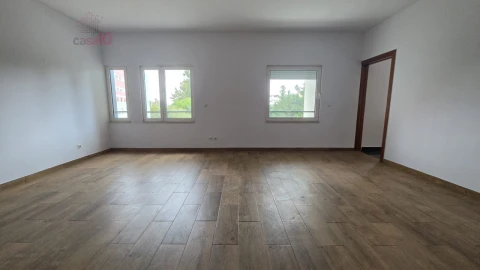 Apartamento T3 para Venda em Parque das Nações