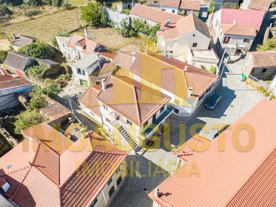 Moradia T3 para Venda em Pousafoles do Bispo, Pena Lobo e Lomba Foto 4