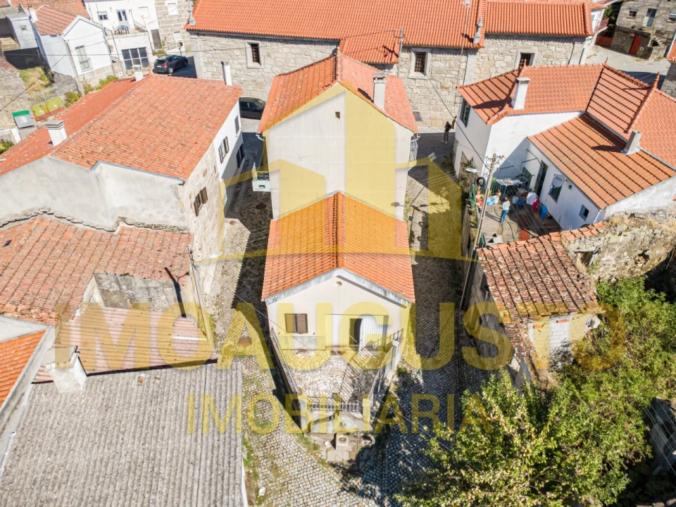 Moradia T3 para Venda em Pousafoles do Bispo, Pena Lobo e Lomba Foto 5