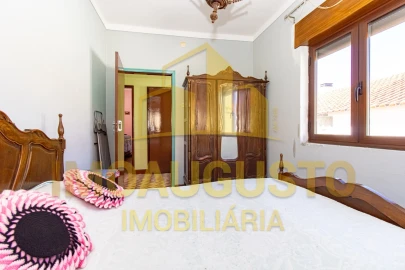 Moradia T3 para Venda em Pousafoles do Bispo, Pena Lobo e Lomba
