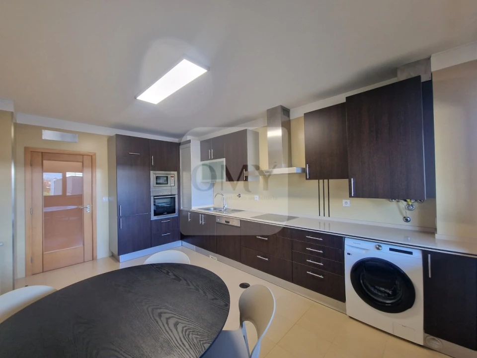 Apartamento T2 para Arrendamento em Mateus Foto 5