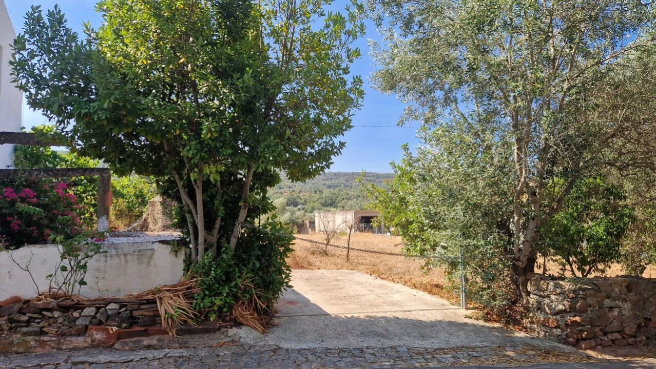 Moradia T7 para Venda em Alte Foto 5