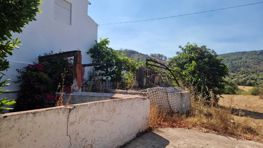 Moradia T7 para Venda em Alte Foto 3