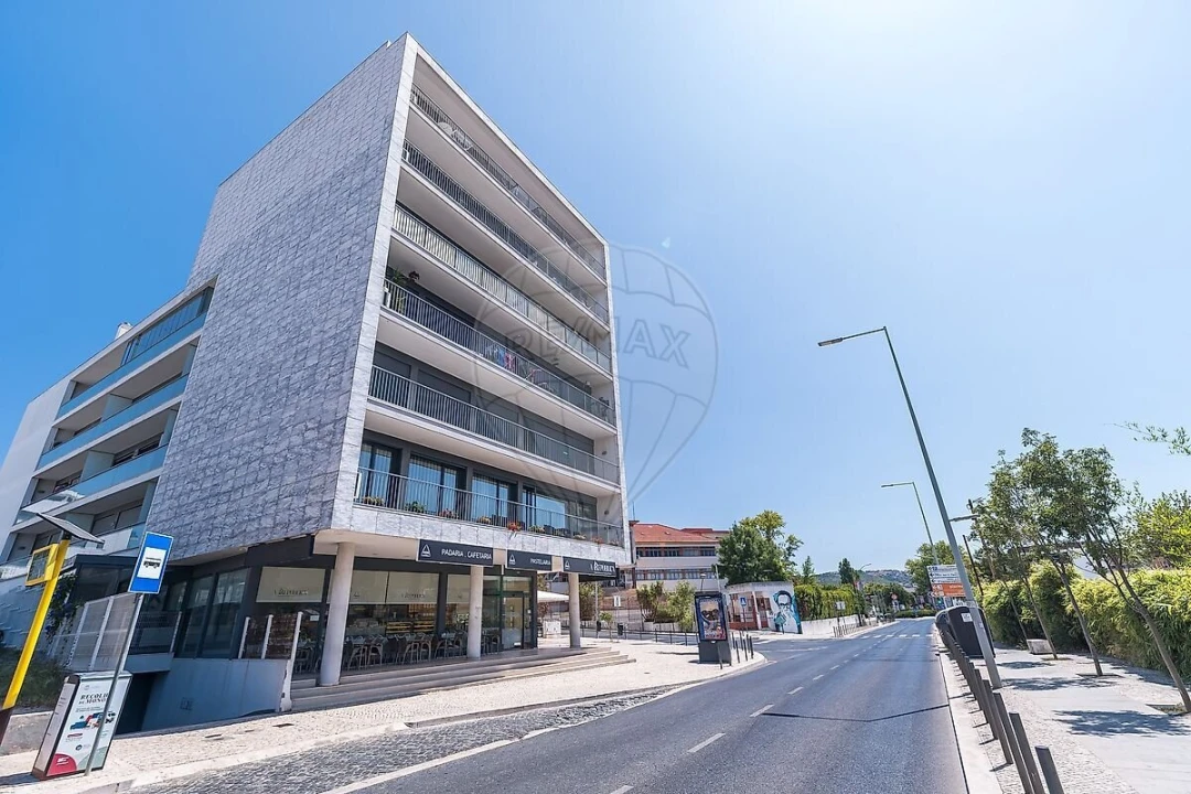 Apartamento T4 para Venda em Loures Foto 30