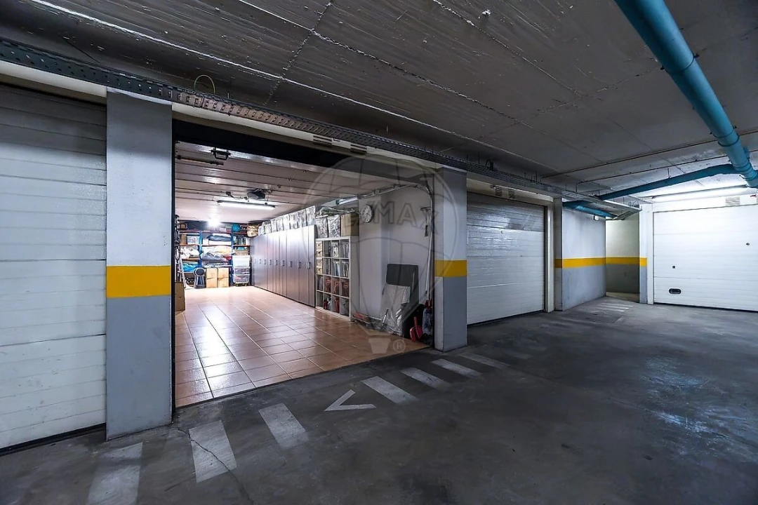 Apartamento T4 para Venda em Loures Foto 26