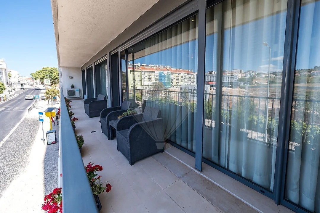 Apartamento T4 para Venda em Loures Foto 4