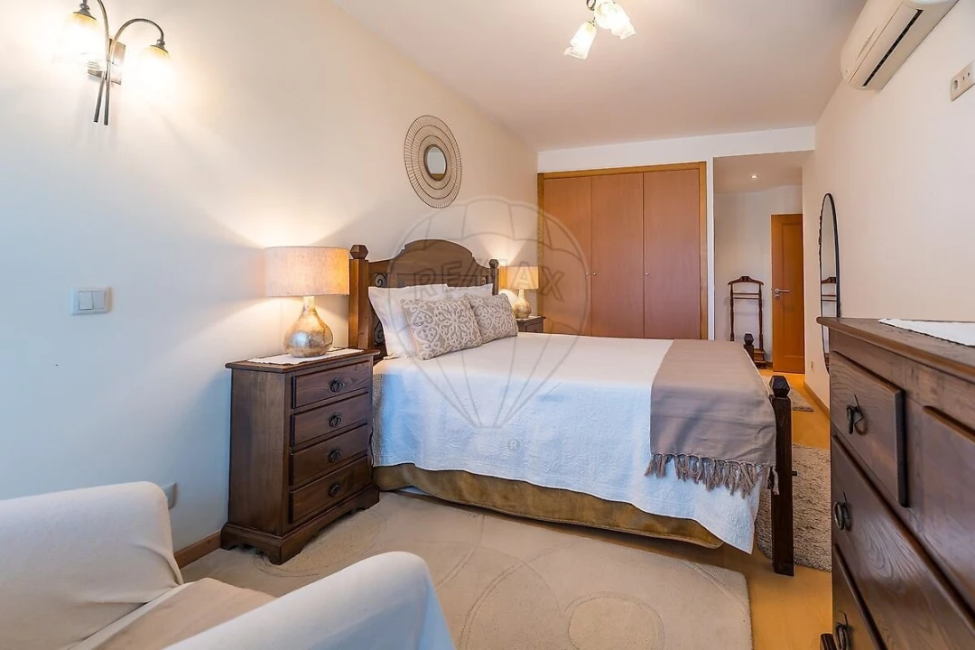 Apartamento T4 para Venda em Loures Foto 13