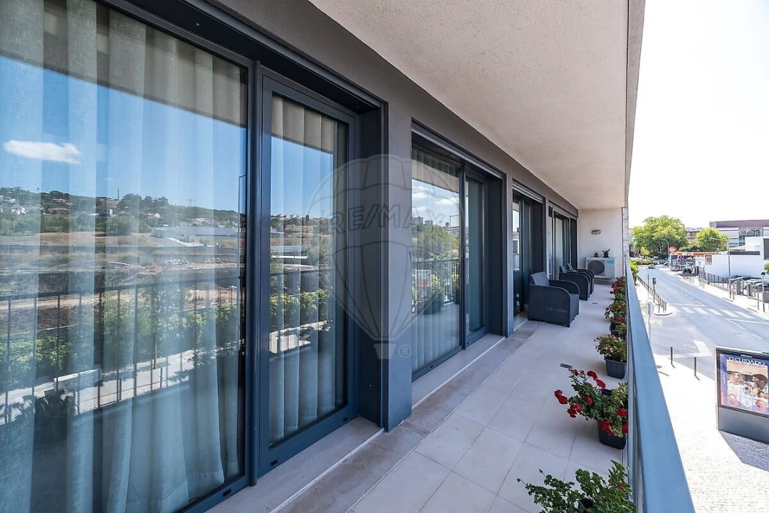Apartamento T4 para Venda em Loures Foto 5