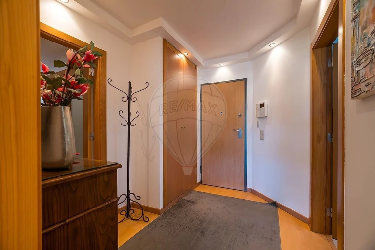 Apartamento T4 para Venda em Loures Foto 25