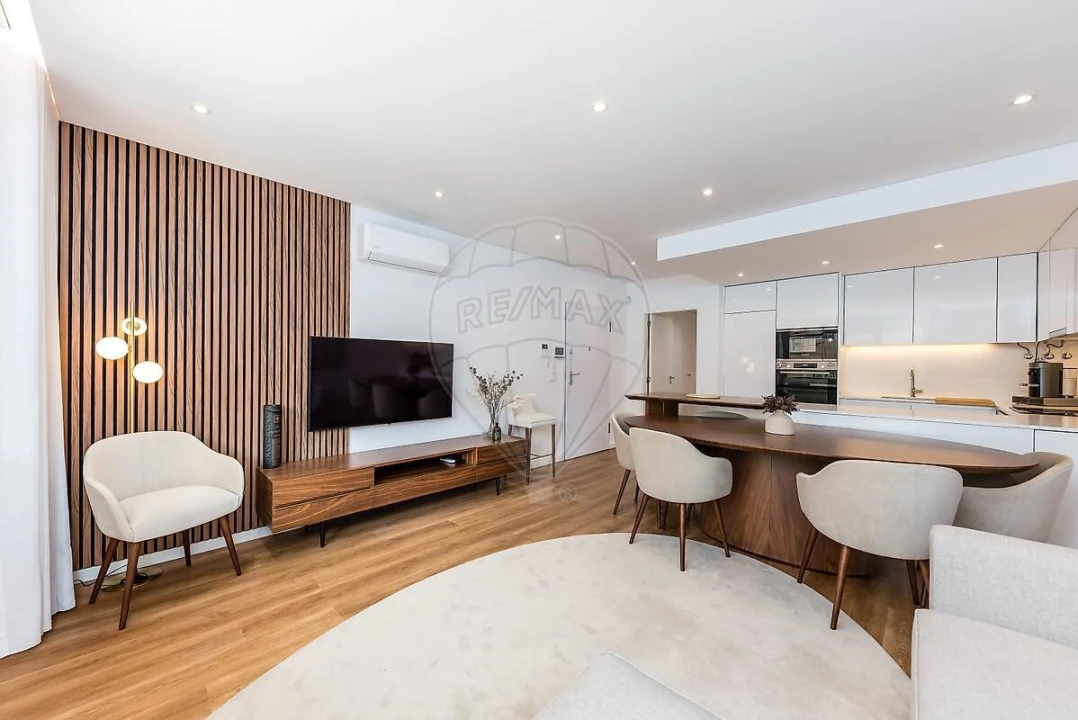 Apartamento T2 para Venda em Rio de Mouro Foto 1