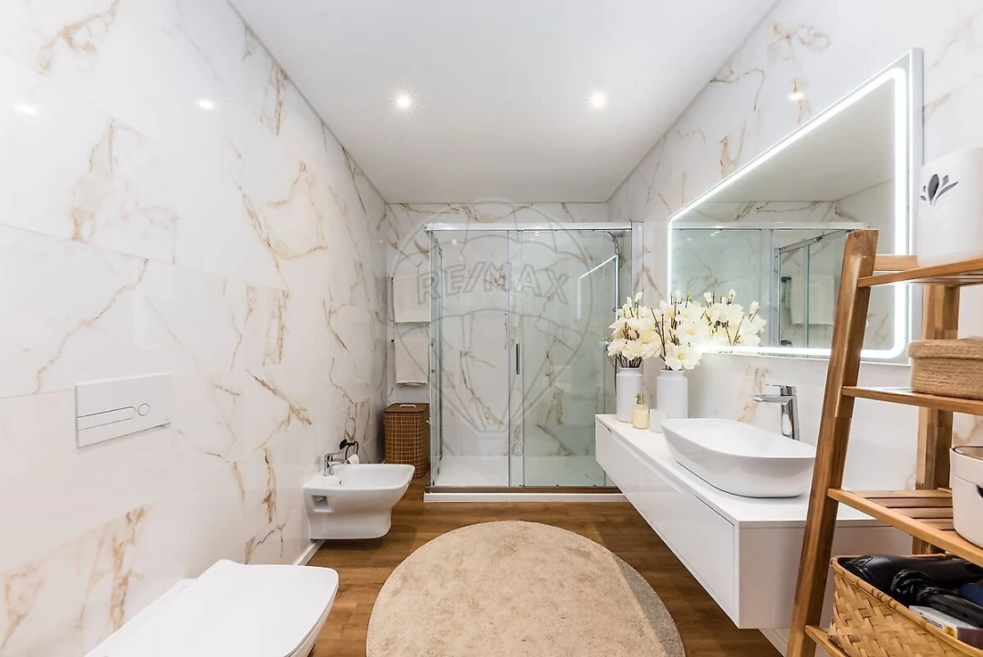 Apartamento T2 para Venda em Rio de Mouro Foto 18