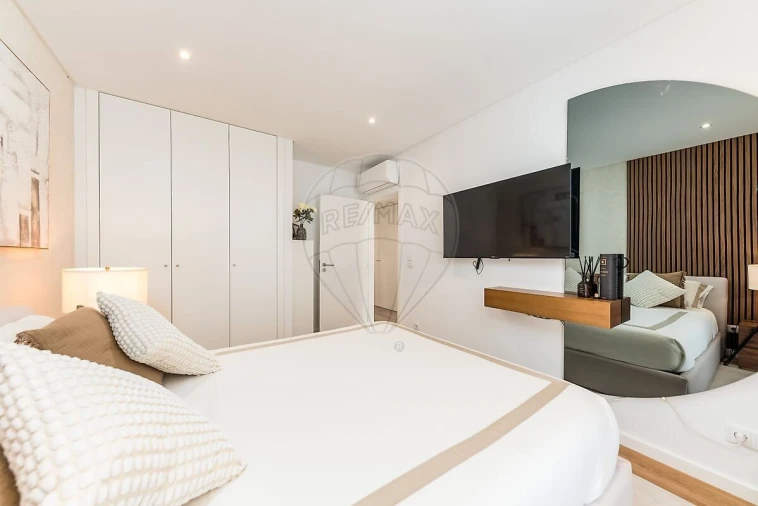 Apartamento T2 para Venda em Rio de Mouro Foto 13