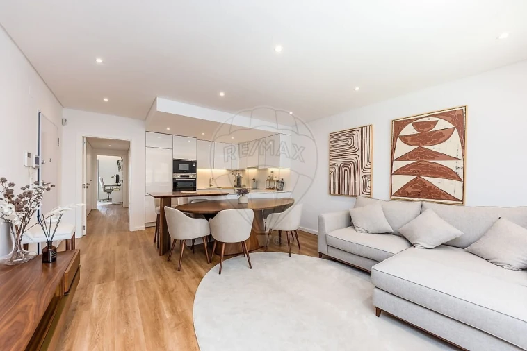 Apartamento T2 para Venda em Rio de Mouro Foto 6