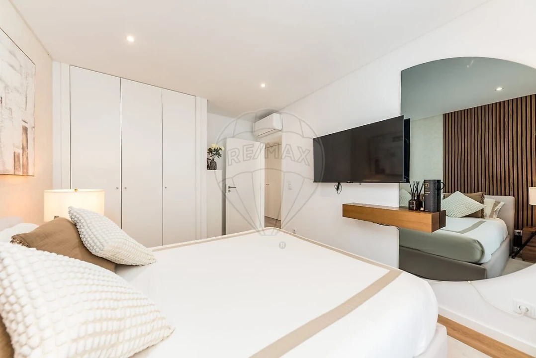 Apartamento T2 para Venda em Rio de Mouro Foto 13
