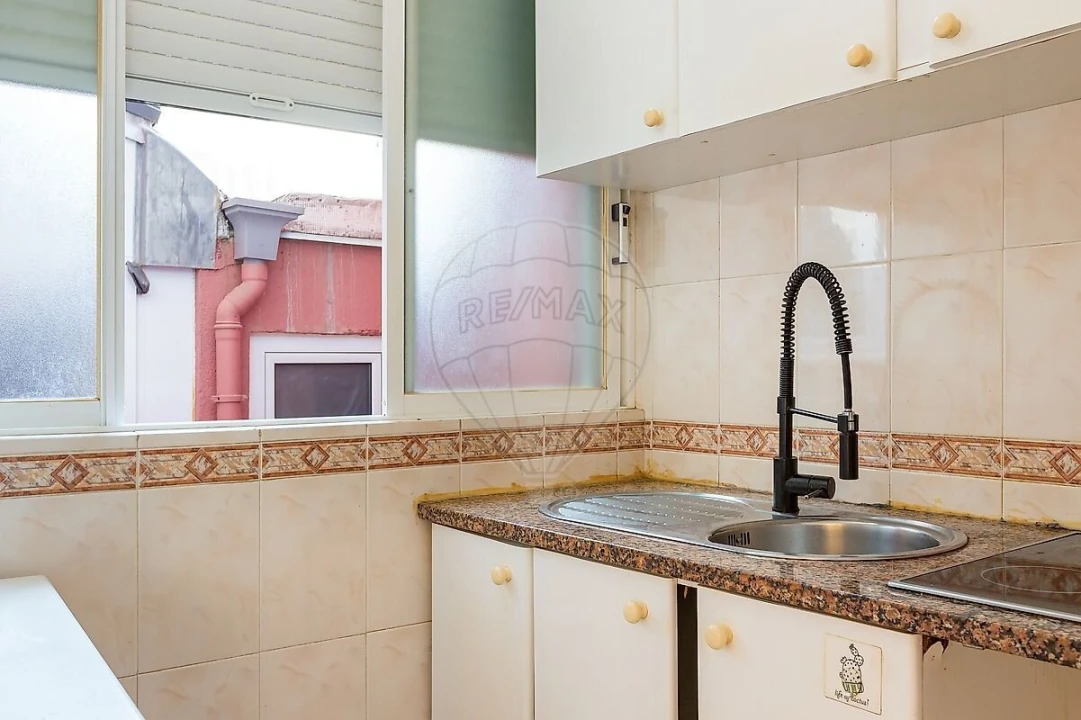 Apartamento T1 para Venda em Beato Foto 19