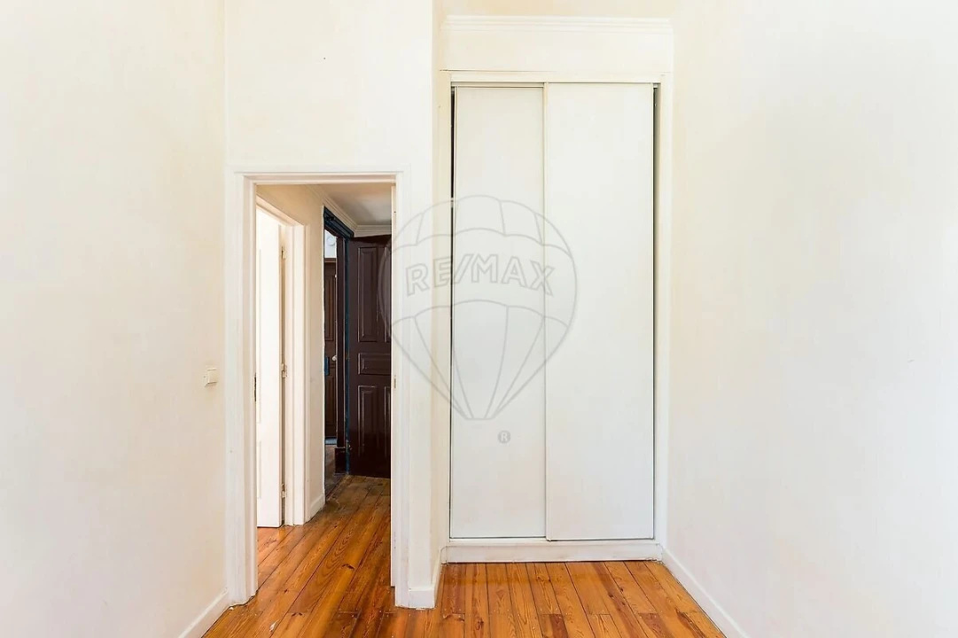Apartamento T1 para Venda em Beato Foto 18